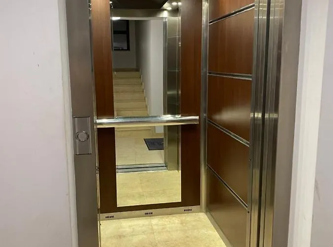 Boho Chic Nearby The Lägenhet