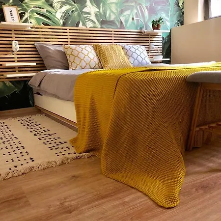 Boho Chic Nearby The וארנה